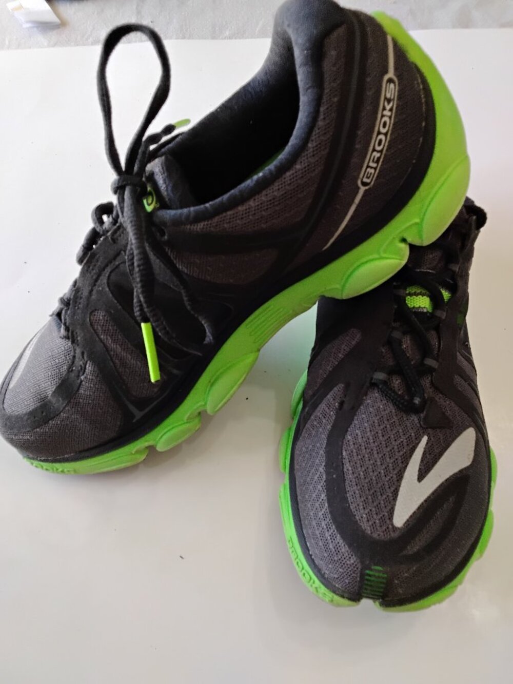Brooks PureFlow 2 Men's Running Shoes Size 8 D Charcoal Black Green